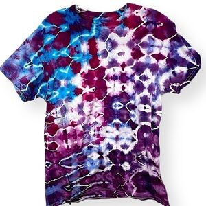 Hand crafted tie dye t shirt ice dye glitch pixelated purple blue unisex M